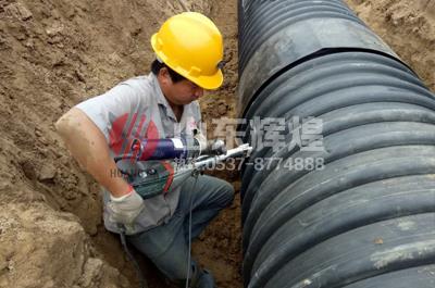 梁山（shān）龜（guī）山河工程