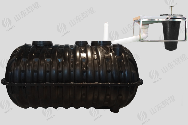 三格化糞池、廁屋、衝水桶、蹲便器組裝效果圖