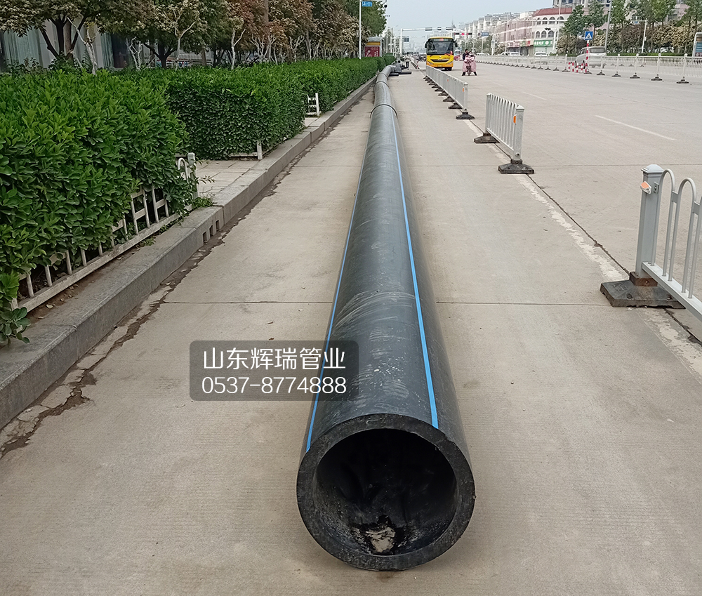 城市建設中（zhōng）pe給水管發揮（huī）自身優勢無開挖拖拉管